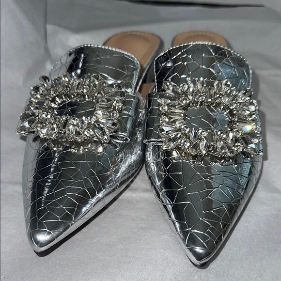 Elegant Silver Embellished Women's Mules - Picture 2 of 7